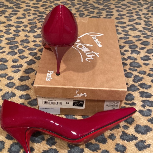 Christian Louboutin red patent leather pumps. - Picture 4 of 5